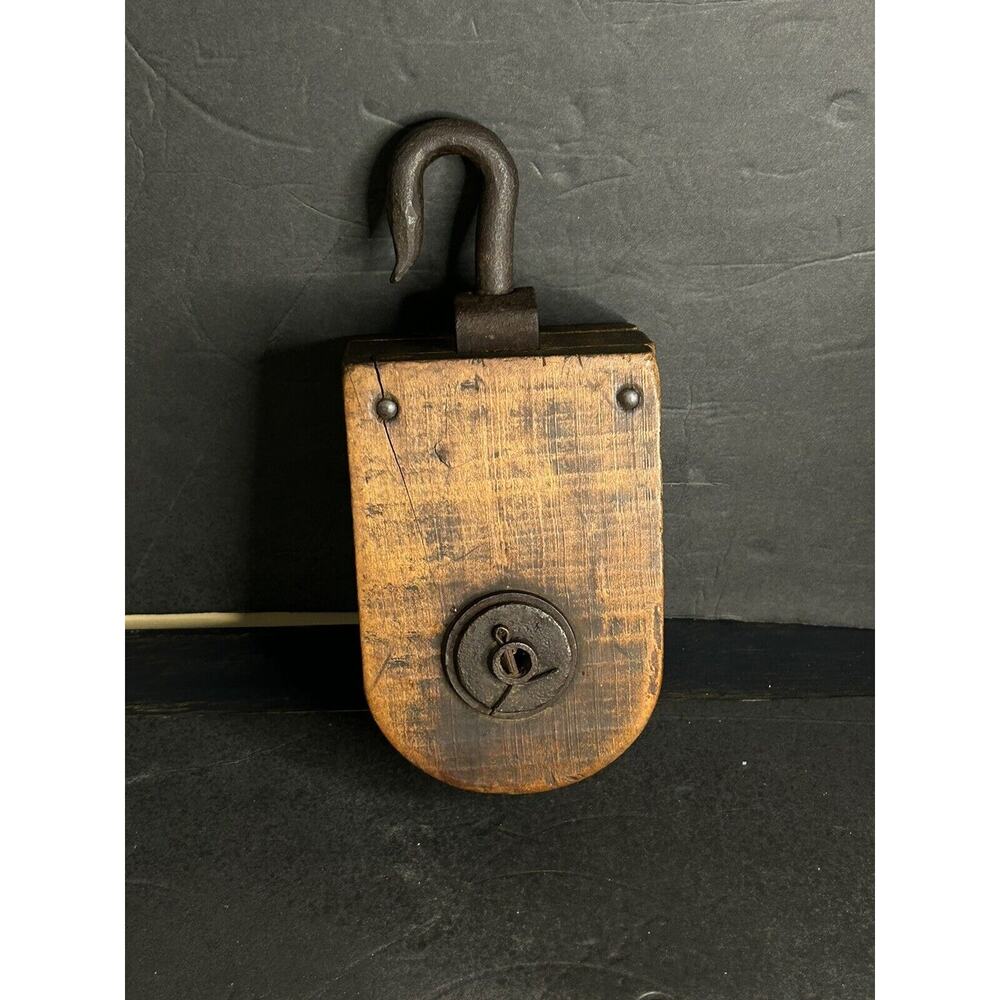 Gorgeous Antique Primitive Wood Barn Pulley Block & Tackle Pulley. Steel Hook